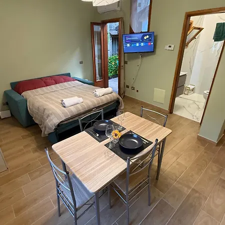 By Michele Apartament *